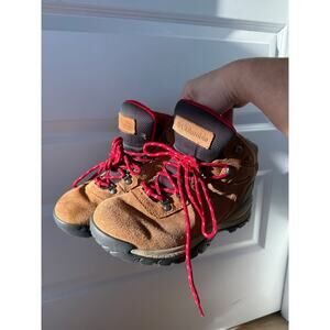Columbia Brown Suede Women's Trail Boots with Red Laces